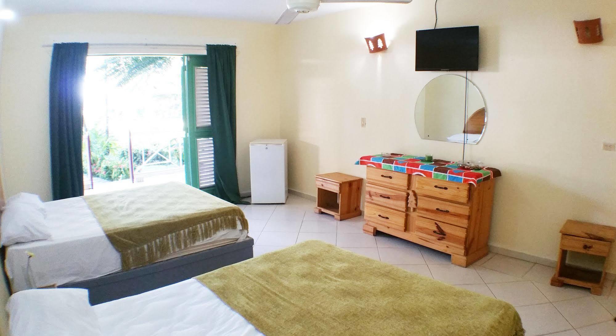 Hotel Los Pinos Las Terrenas Dış mekan fotoğraf
